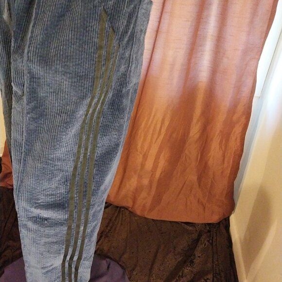 Adidas Ivy Park Halls of Ivy Corduroy Sweat Pants (HG2525) - Picture 4 of 10